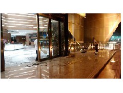 江門(mén)清潔公司：廚房瓷磚總是發(fā)黃油膩應該怎樣處理